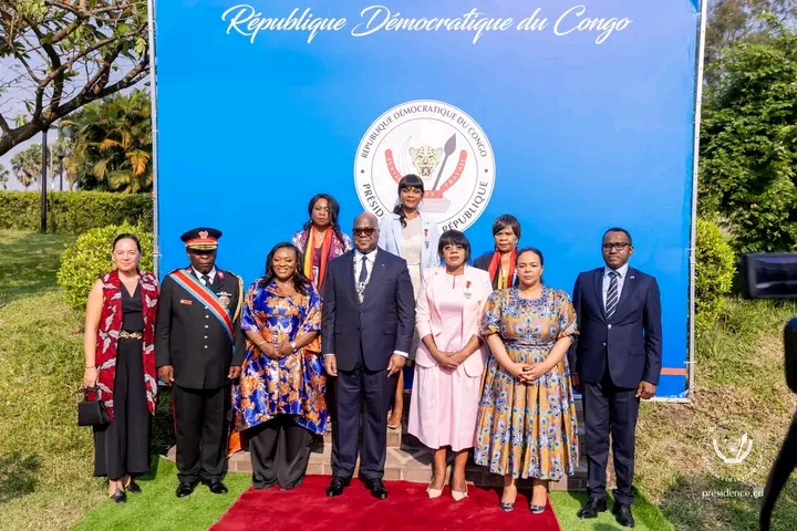 RDC : Félix Tshisekedi décore cinq femmes de la diaspora congolaise établies en Belgique